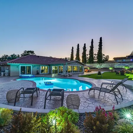 Luxe Family Home In Bonita With Private Pool And Spa!